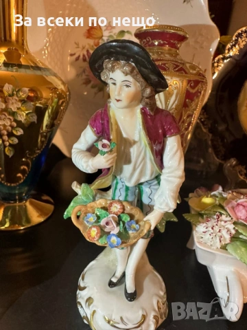 Sitzendorf Germany  “ Цветарите” класически немски фигури от средата на 20 век Код P2077, снимка 7 - Декорация за дома - 54035049