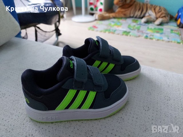 Детски маратонки Adidas, снимка 3 - Детски маратонки - 33881264