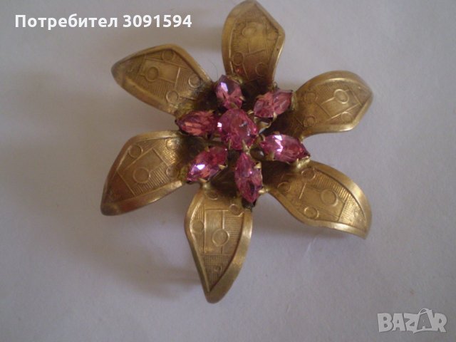 Антична брошка Франция цвете с розов кристал 1930г-1940г, снимка 1 - Антикварни и старинни предмети - 35080732