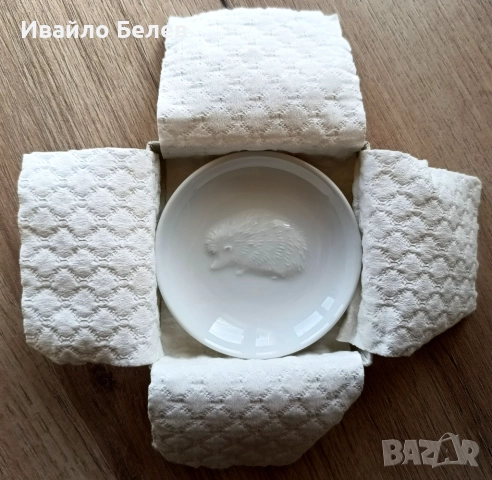 Порцеланова чинийка с таралеж