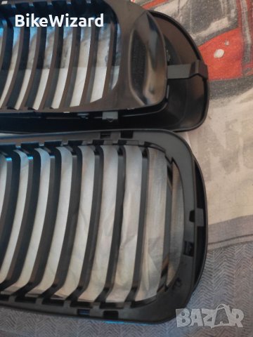 BMW E46 феислифт седан/комби комплект бъбреци Черни НОВИ, снимка 2 - Аксесоари и консумативи - 42053880