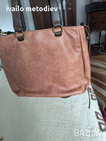 Дамска чанта Нова, снимка 5 - Чанти - 44263577