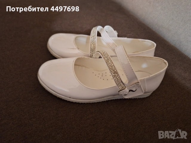 Детски бели обувки- обувани само 1 път, като нови са 