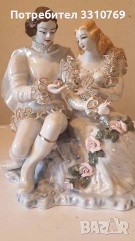 Прекрасна порцеланова статуетка. , снимка 1