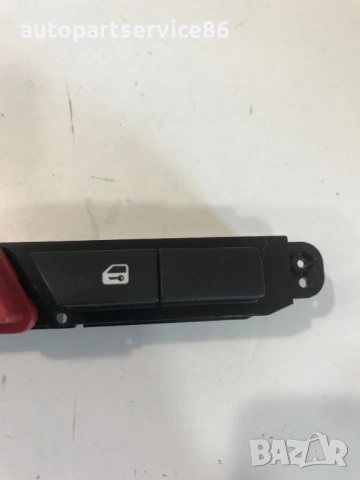Бутон за аварийни светлини за KIA Ceed (2009) 93700-1H900, 2020067541, снимка 3 - Части - 53241232