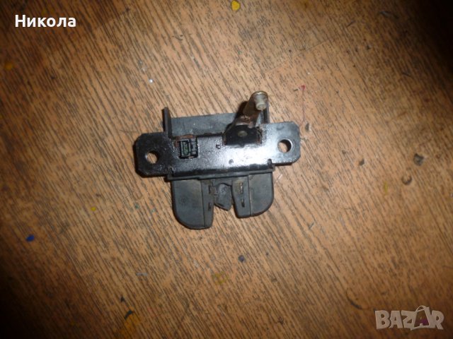 Брава заден капак Фолксваген Голф 4