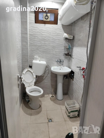 🏠  Давам под наем  3-стаен апартамент – 100 кв.м с голям хол, килер, таванска стая, маза и 2 дворни, снимка 17 - Разсади - 52756175