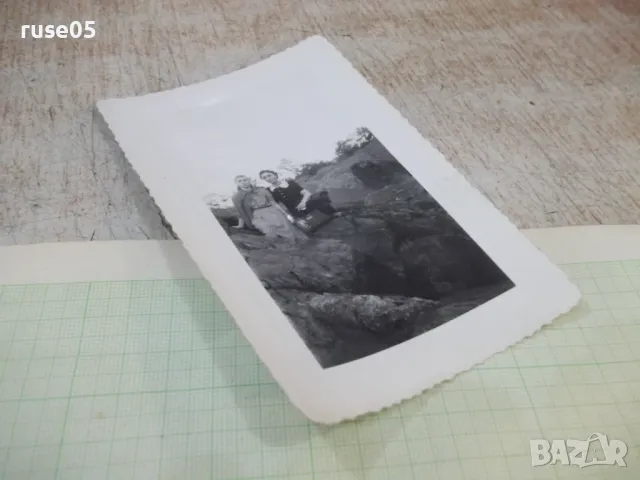 Снимка стара на две жени на скалите, снимка 3 - Колекции - 47824823