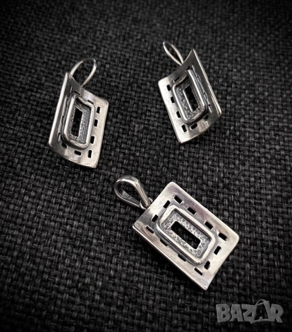 Български комплект сребро 925 обици и висулка, снимка 2 - Колиета, медальони, синджири - 52044634