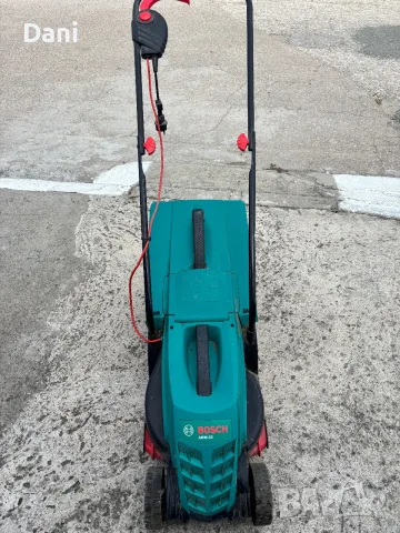 Ел. косачка Bosch 1200w, снимка 2 - Градинска техника - 56369227