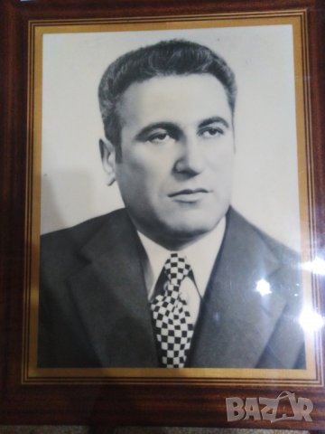 Портрет на Александър Лилов. Член на политбюро на ЦК на БКП. 