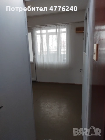 Тристаен панелен апартамент в гр. Айтос , снимка 13 - Апартаменти - 53970678