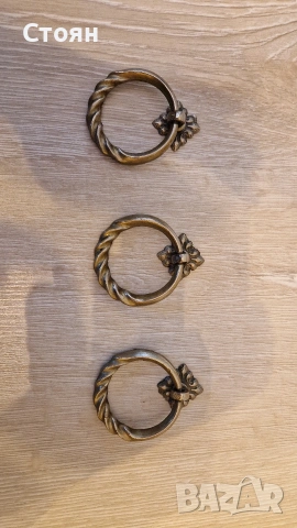 Масивни метални бронзови старинни дръжки 