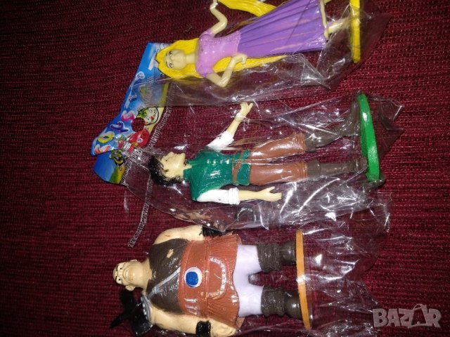 Фигурки за торта Рапунцел,Принца +коня му ,пазача и мащехата:), снимка 6 - Фигурки - 27963492