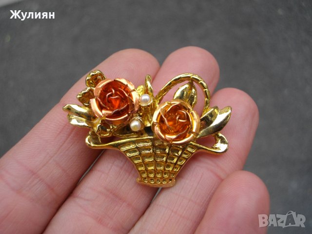 СТАРА ПОЗЛАТЕНА БРОШКА, снимка 1