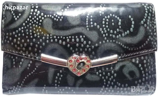 Портмоне с фото принт и закопчаване със сърце