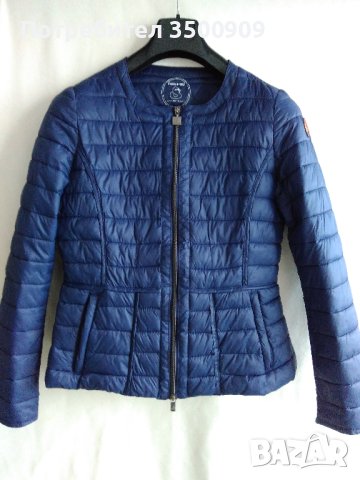 олекотено синьо яке