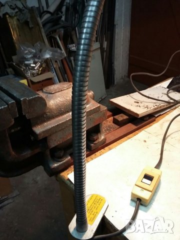 Настолна лампа с гъвкаво рамо, снимка 6 - Настолни лампи - 34361479