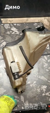 казанче течност за чистачки бмв е46 bmw e46, снимка 2 - Части - 54239896