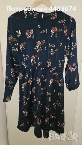 Сатенена рокля , снимка 1