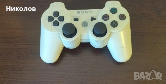 Продавам оригинален джойстик за Playstation 3 (PS3)