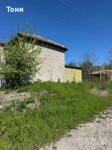 Масивна къща с голям двор в Макариополско, снимка 3 - Къщи - 56011890