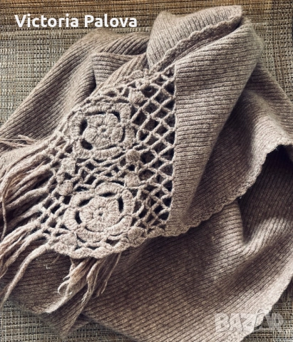 Вълнен шал с дантели от рози и дълги ресни - 220см, снимка 2 - Шалове - 52719650