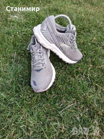 Маратонки BROOCS.Номер 40.