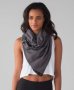 Lululemon vinyasa шал, снимка 10