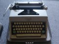 Пишеща машина Olimpia Monica  1960г., снимка 1 - Антикварни и старинни предмети - 37251783