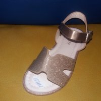 Детски сандали SMALL, златисти, снимка 1 - Детски сандали и чехли - 29854840
