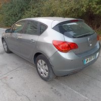 Опел Астра 2011г / Opel Astra J 1,7 CDTI - на части, снимка 5 - Автомобили и джипове - 38584302