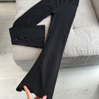 Дамски черен панталон с широк крачол тип чарлстон, S размер, снимка 2 - Панталони - 44790275