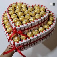 Киндер торти , снимка 1 - Романтични подаръци - 42336848