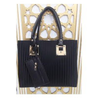 Луксозна дамска чанта от ест. к. със златисти метални елементи в комплект с портмоне 36/26 см, снимка 1 - Чанти - 44750905