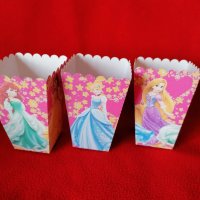 Кутийка за пуканки / чипс / бонбони с Принцеси , снимка 1 - Други - 34017951