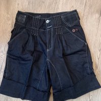Дамски панталон, снимка 1 - Къси панталони и бермуди - 39641553