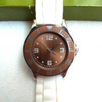 Френски часовник със силиконова каишка - чисто нов, снимка 2 - Дамски - 28293361