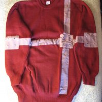 Нов мъжки пуловер с ефектни ленти и капси ,размер 176/100, снимка 1 - Пуловери - 31538720