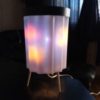 продавам нощна лампа, снимка 1 - Настолни лампи - 42635141