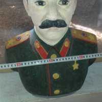 Голям гипсов бюст на Сталин рисуван с маслени бои, снимка 7 - Антикварни и старинни предмети - 42880371