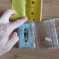 Аудио касета Unison Guns n Roses, снимка 2 - Аудио касети - 39925732