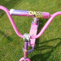 Тротинетка-голяма Skoot, снимка 2 - Детски велосипеди, триколки и коли - 31372390