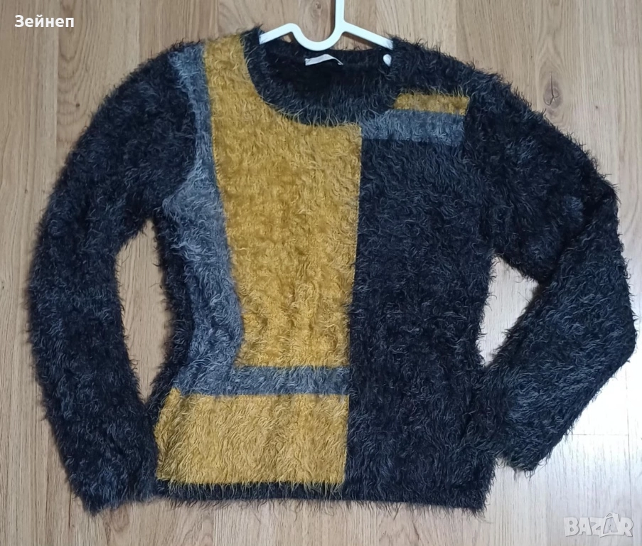 Дамски пухен пуловер, снимка 1