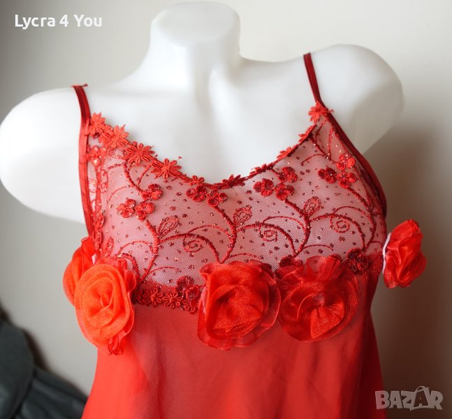 M/L ефирна червена шифонена нощничка с рози, снимка 1