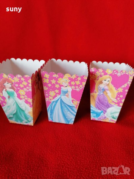 Кутийка за пуканки / чипс / бонбони с Принцеси , снимка 1