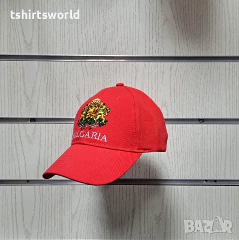 Нова шапка с козирка България, с Герб в червен цвят, снимка 2 - Шапки - 47673557