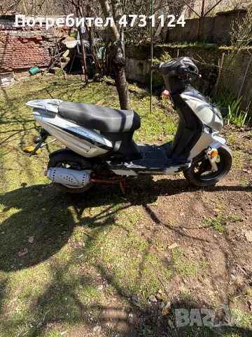 Продавам скутер 50кубика