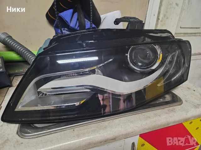 Ауди а4 Ляв фар чисто нов два броя 