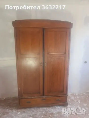 Стар масивен гардероб, изработен от благороден орех, снимка 2 - Антикварни и старинни предмети - 49553804